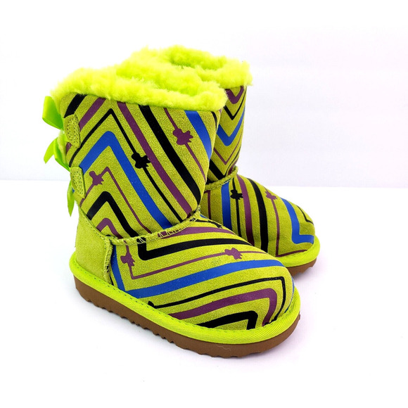 UGG Bailey Bow II Toddler Girls Size 8 Galactic Print Green Boots 1133130T - Picture 1 of 10
